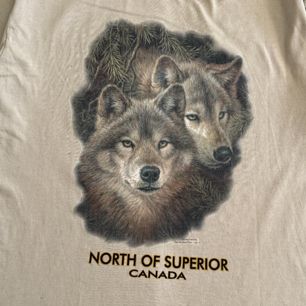 Secondhand Oceanic, North of Superior Canada Wolf T-Shirt - Picture 2 of 3